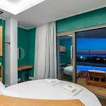 Отель Onira Dreams 4*